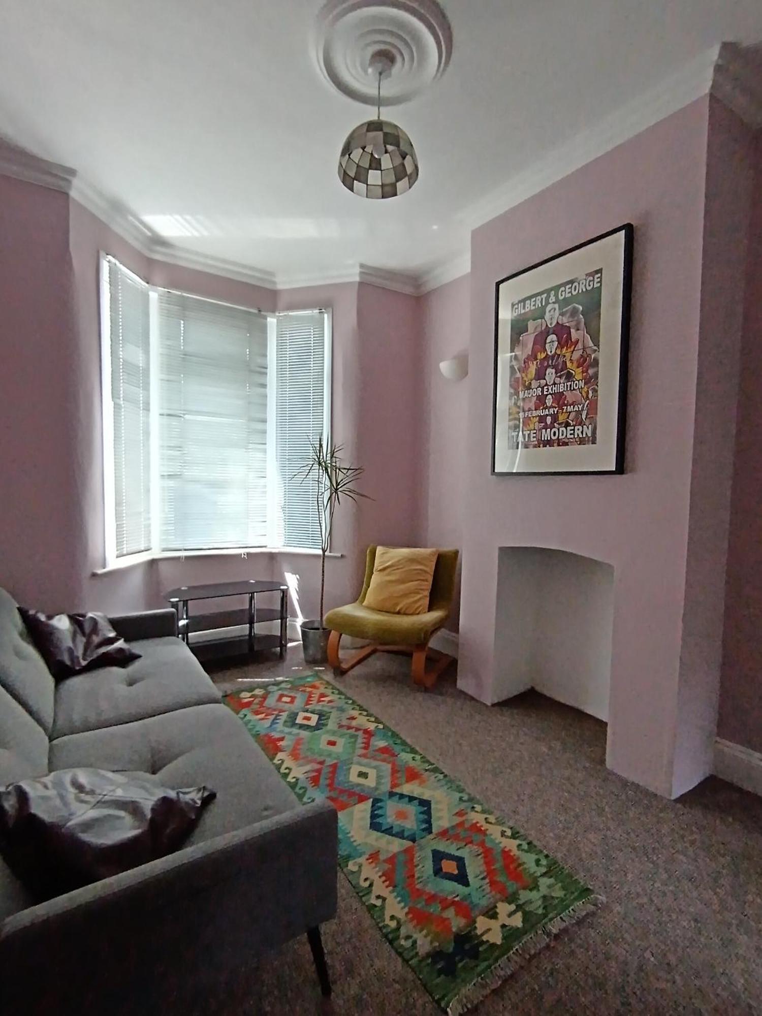 3 Bed Ground Floor Flat Apartamento *